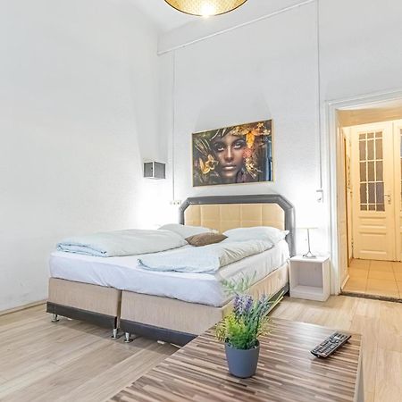 Chic Apartment- Suitable For Longstays Near Matzleinsforferplatz Vienna Luaran gambar