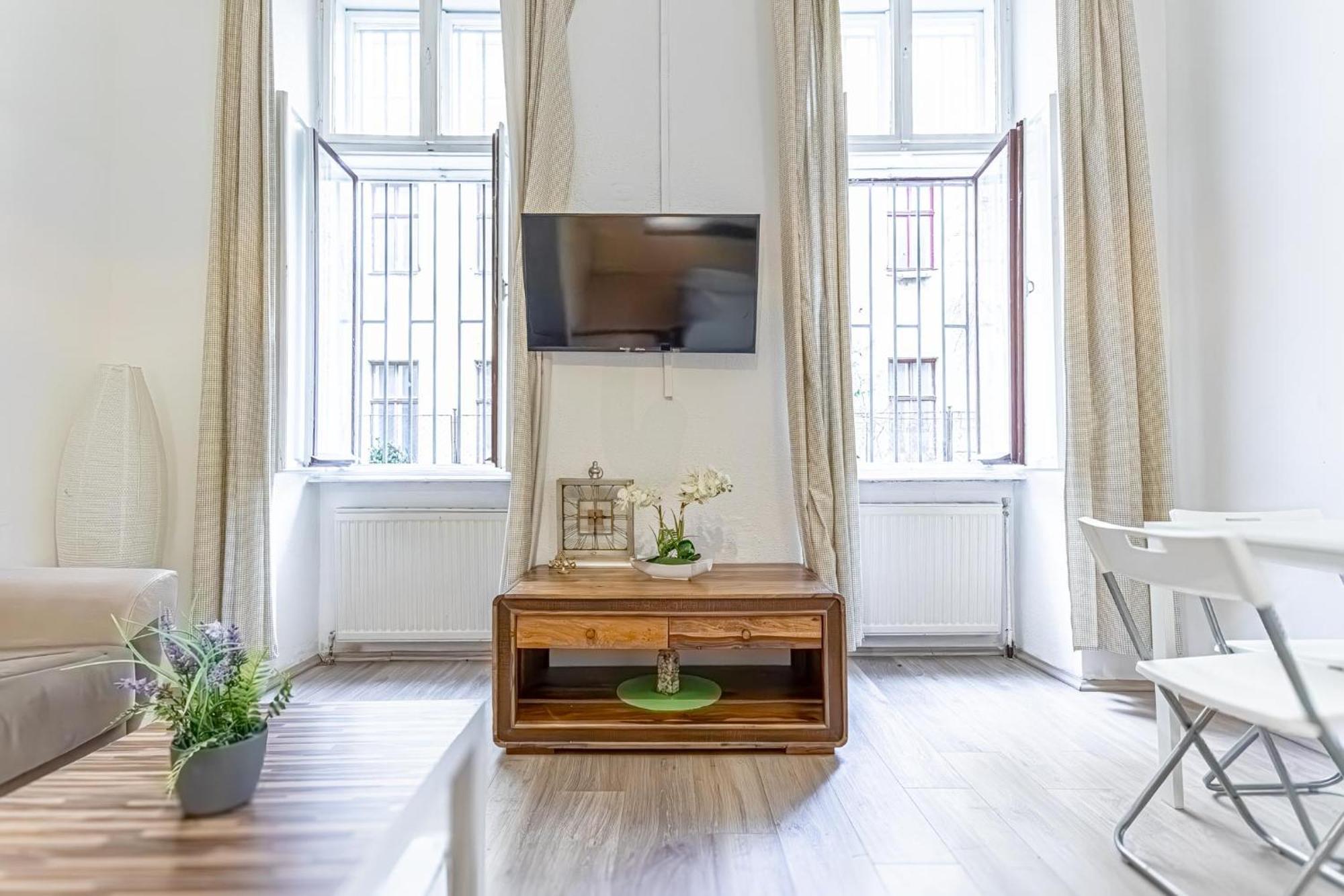 Chic Apartment- Suitable For Longstays Near Matzleinsforferplatz Vienna Luaran gambar