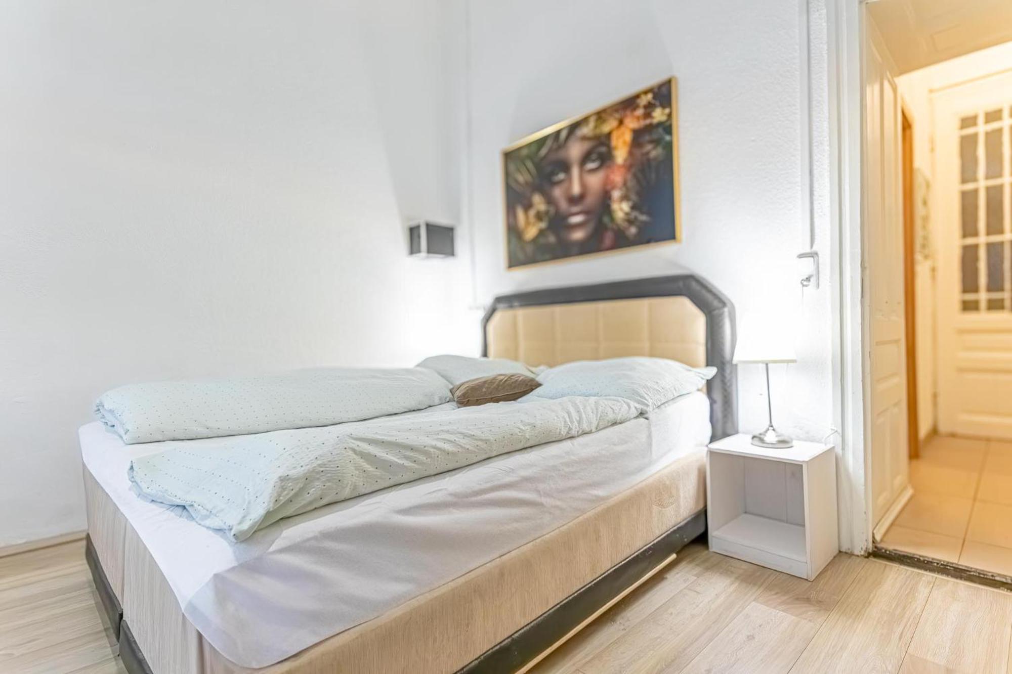 Chic Apartment- Suitable For Longstays Near Matzleinsforferplatz Vienna Luaran gambar